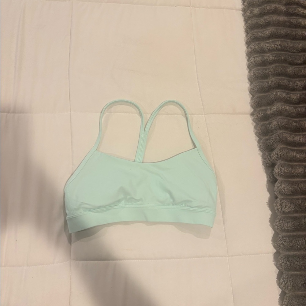 Lululemon Y Flow sports bra